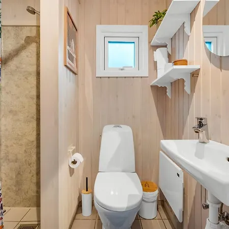 Edvard - 300m From The Sea By Interhome *