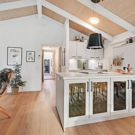 Edvard - 300m From The Sea By Interhome Semesterbostad *